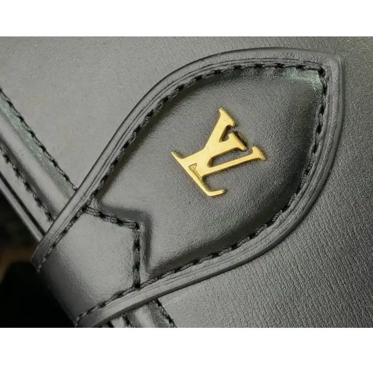 Fashionreps Bags 2101SH0039 LV 0606
